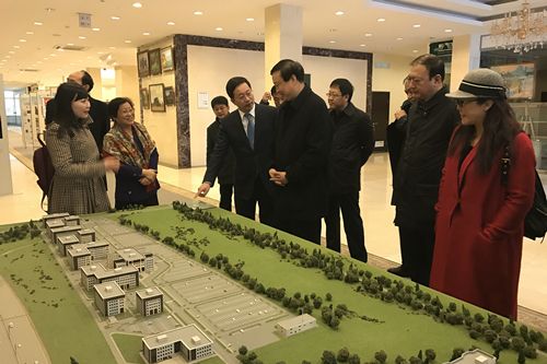 內(nèi)蒙古政府代表團考察格林伍德國際貿(mào)易中心